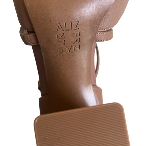 Naturalizer Square Toe Criss Cross Lace  womens dress shoes  size 8 Tan - Picture 4 of 9